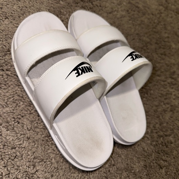 Nike off court Sandals - Picture 1 of 3